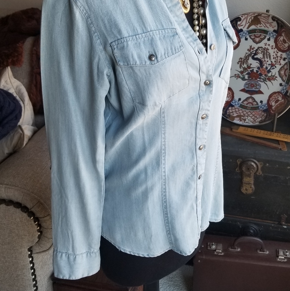 Bamboo Fiber Denim Button down Shirt - Picture 7 of 8